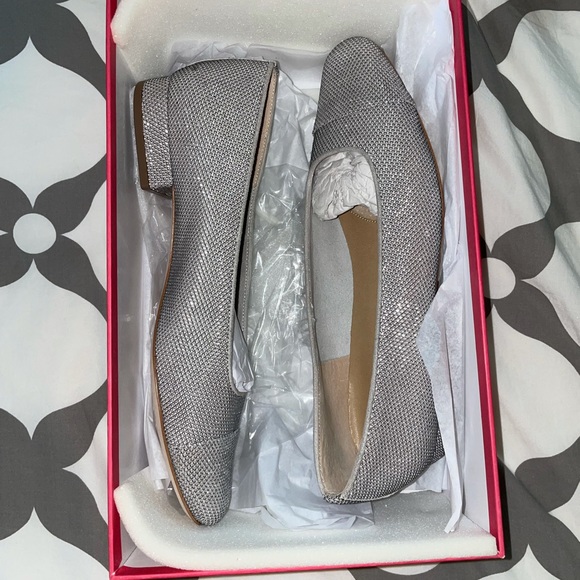 NWT | Vaneli FC-313 Biege Futura Flats - Picture 3 of 3